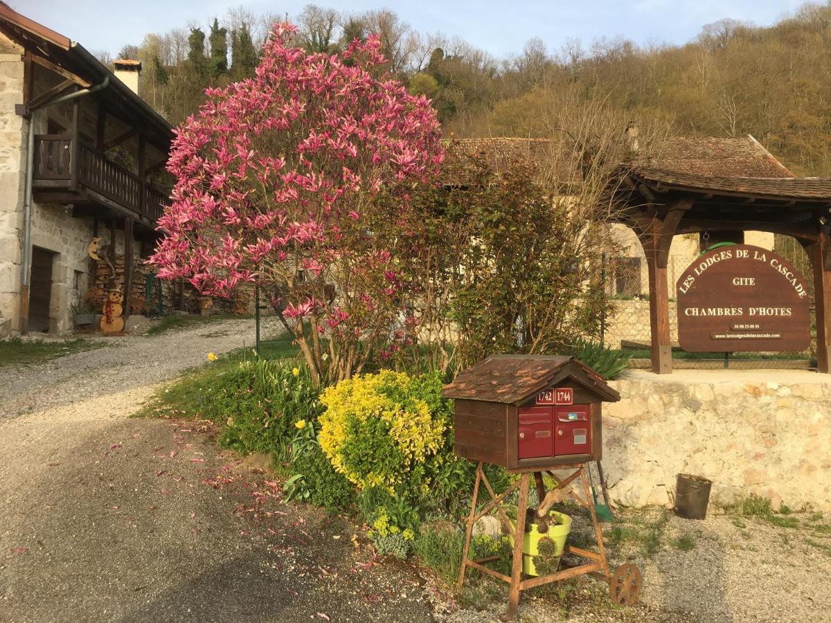 Chambres D'Hotes Des Lodges De La Cascade Yenne Eksteriør bilde